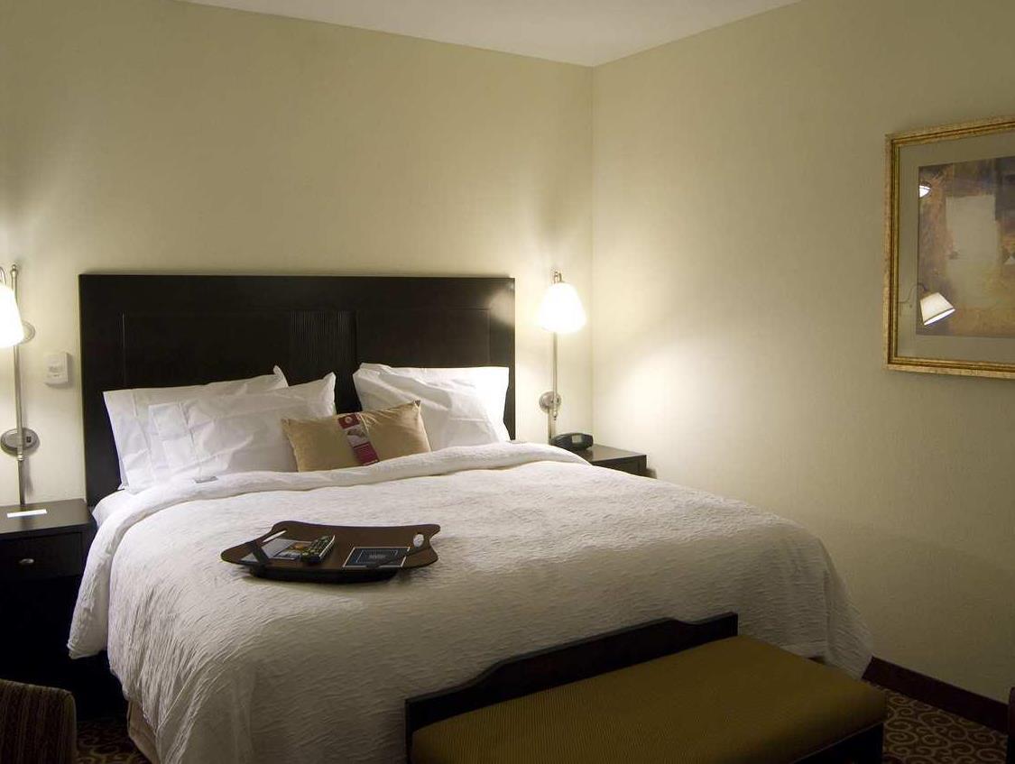 Hampton Inn Кингстон Экстерьер фото